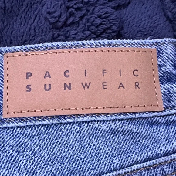 PacSun Blue Jean Shorts Distressed Cut-Off Style - Picture 4 of 6